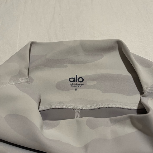 Alo High-Waist Camo Vapor Legging - Picture 5 of 5